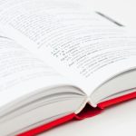 Psicología de las letras mayúsculas y minúsculas: ¿cómo influyen en la percepción del lector?